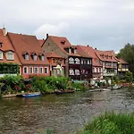 Sonnenblumenhaus *